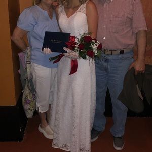 Beautiful formal / wedding gown